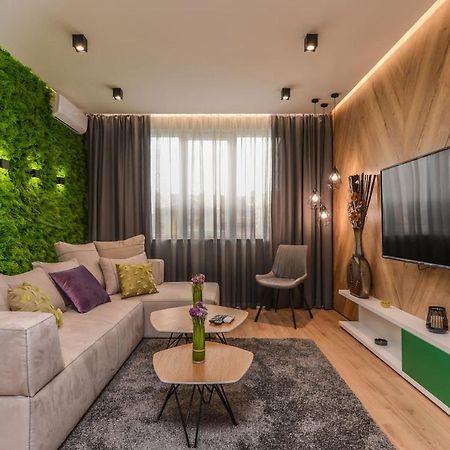 Urban Eden - Lux & Style, 2-Bedroom, 2-Bathroom صوفيا المظهر الخارجي الصورة